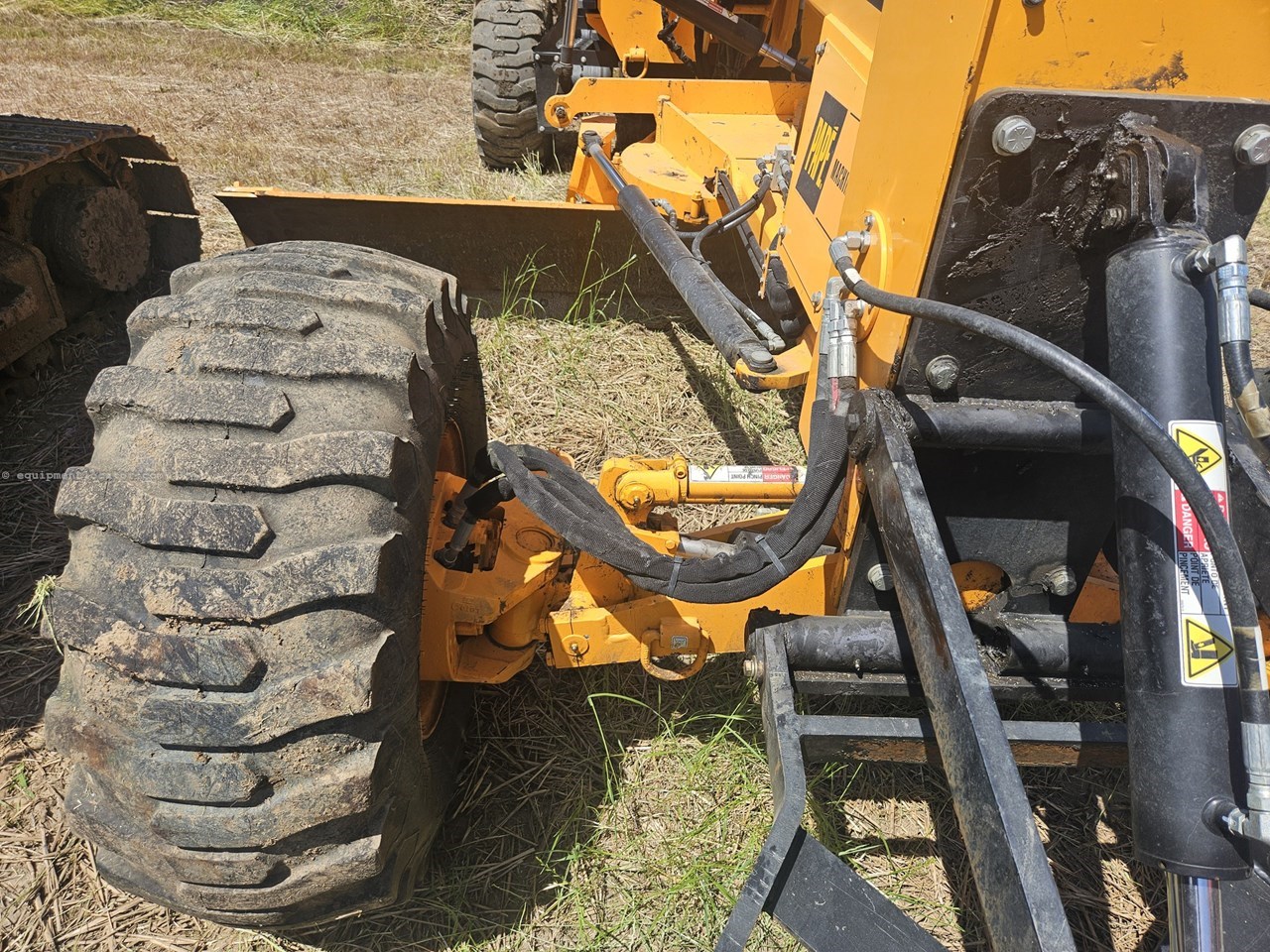 2021 Leeboy G700 Image 10