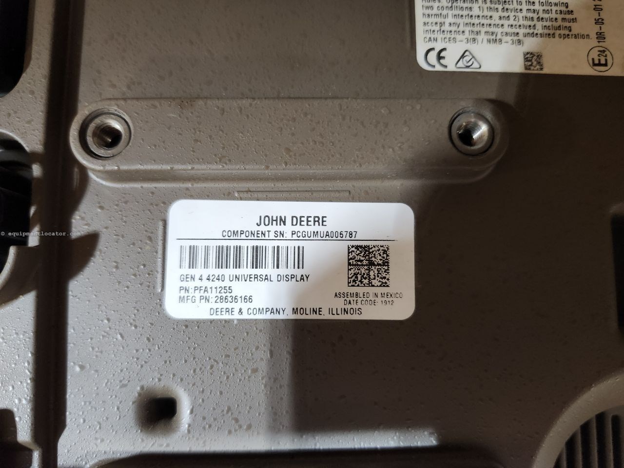 2019 John Deere 4240 Image 4