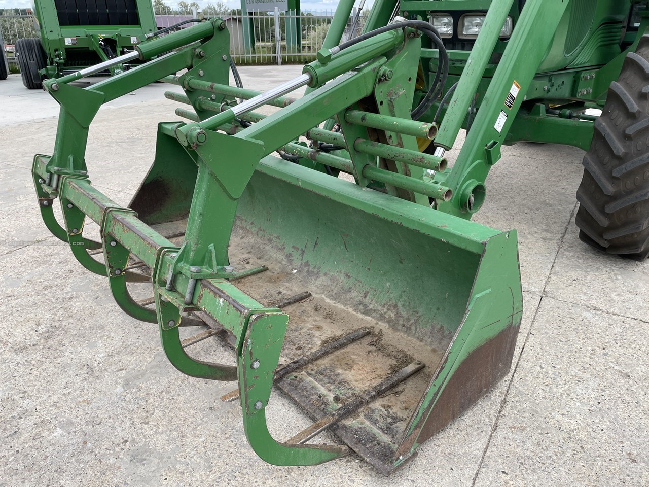 2006 John Deere 7420 Image 10
