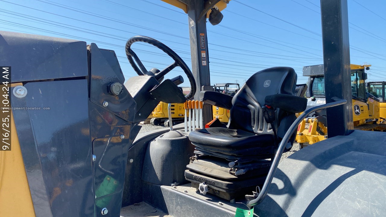 2023 John Deere 210 P Image 10