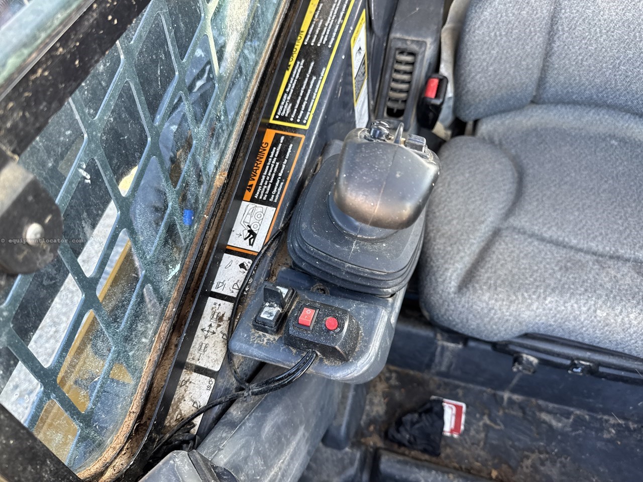 2022 John Deere 333G Image 10