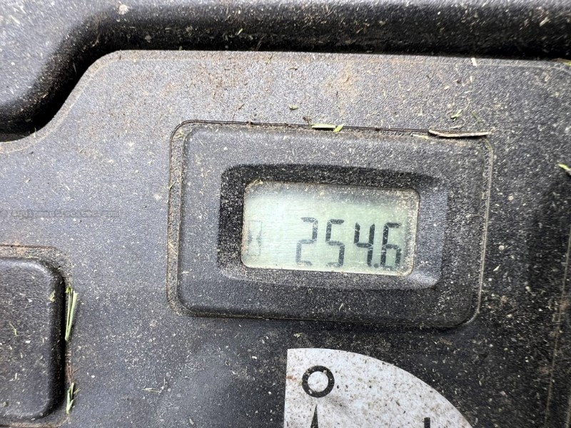 2023 Hustler Raptor XDX48 Image 8