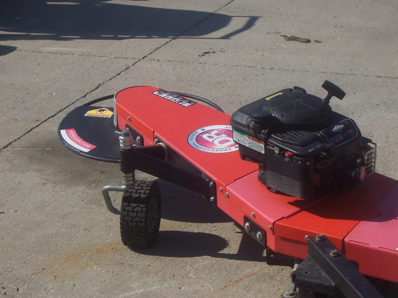 2017 DR TRM72XMN FENCELINE MOWER Image 4