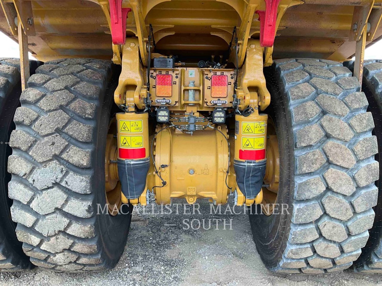 2022 Caterpillar 772G Image 10