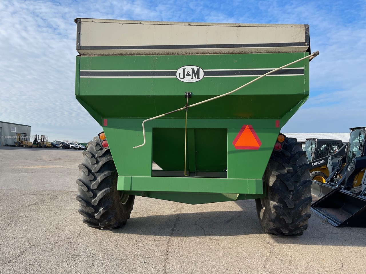 1998 J & M 525-14 Image 4