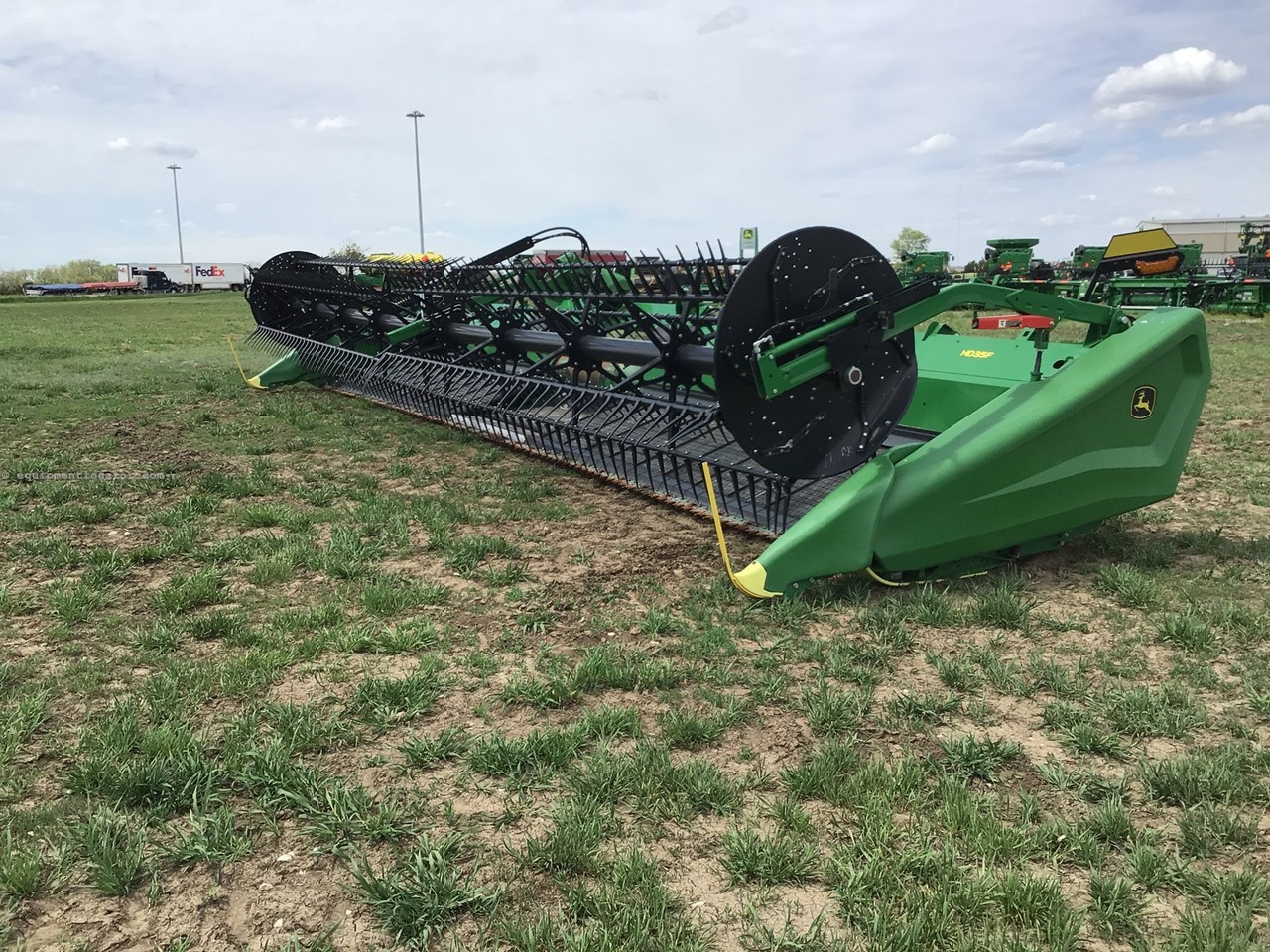 2023 John Deere HD35F Image 2