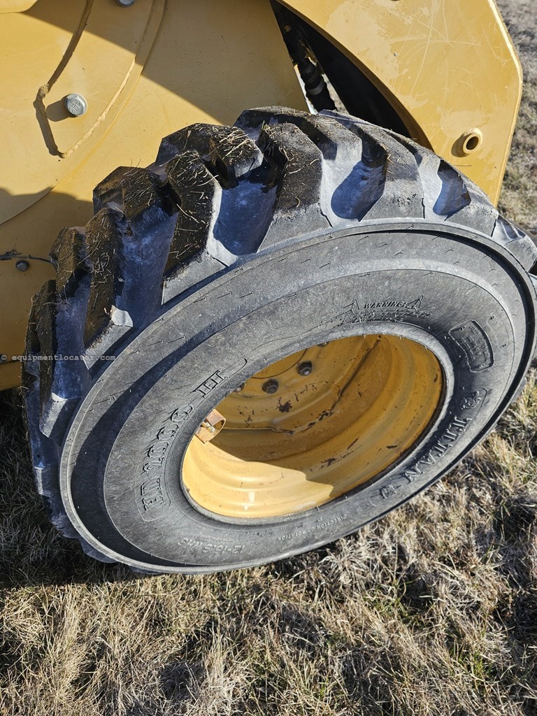 2002 Caterpillar 236 Image 10