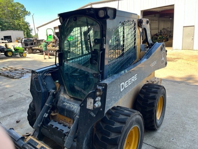 2024 John Deere 320G Image 4