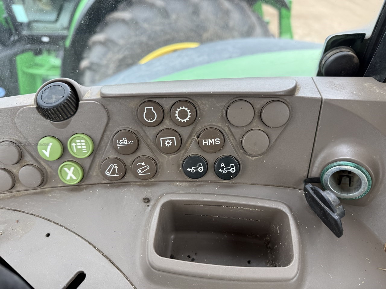 2009 John Deere 7330 Image 41