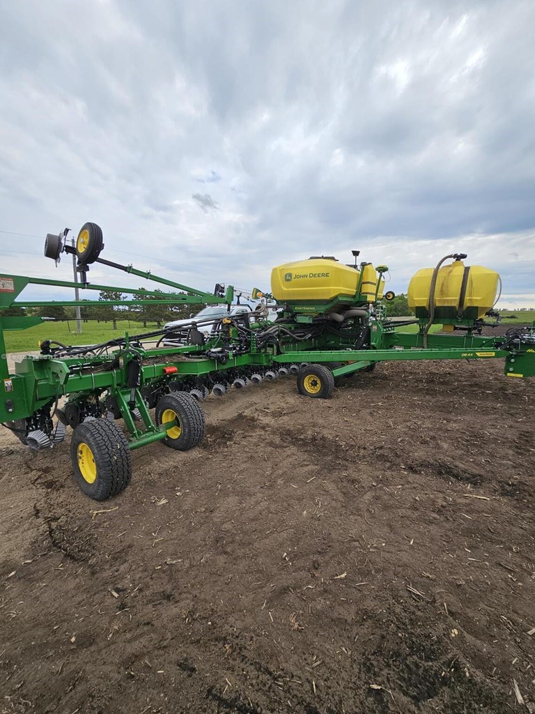2025 John Deere DB44 Image 4