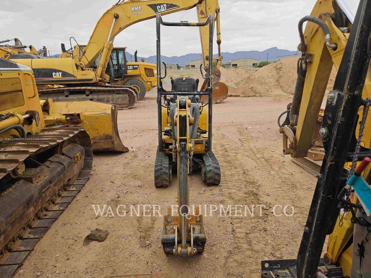 2017 Caterpillar 300.9D Image 10