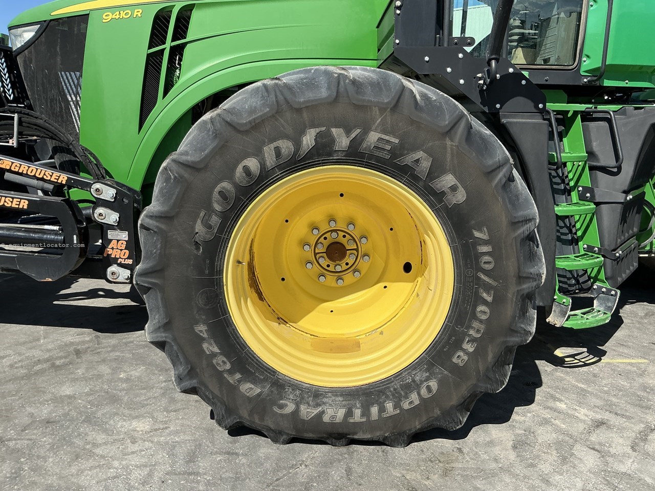 2012 John Deere 9410R Image 10