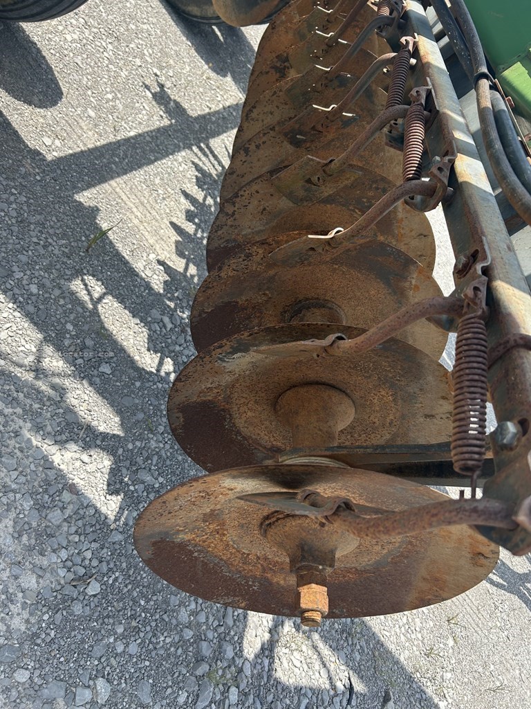 2004 John Deere 637 Image 10