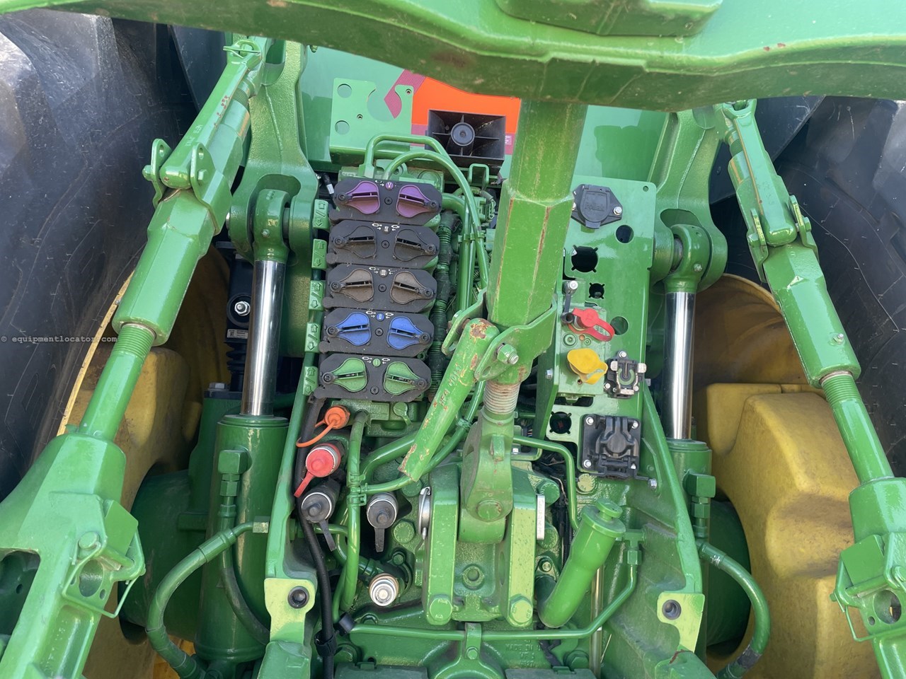 2024 John Deere 8R 250 Image 23