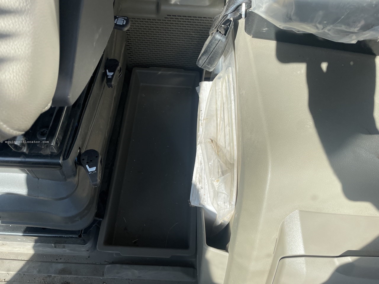 2024 John Deere 8R 250 Image 33