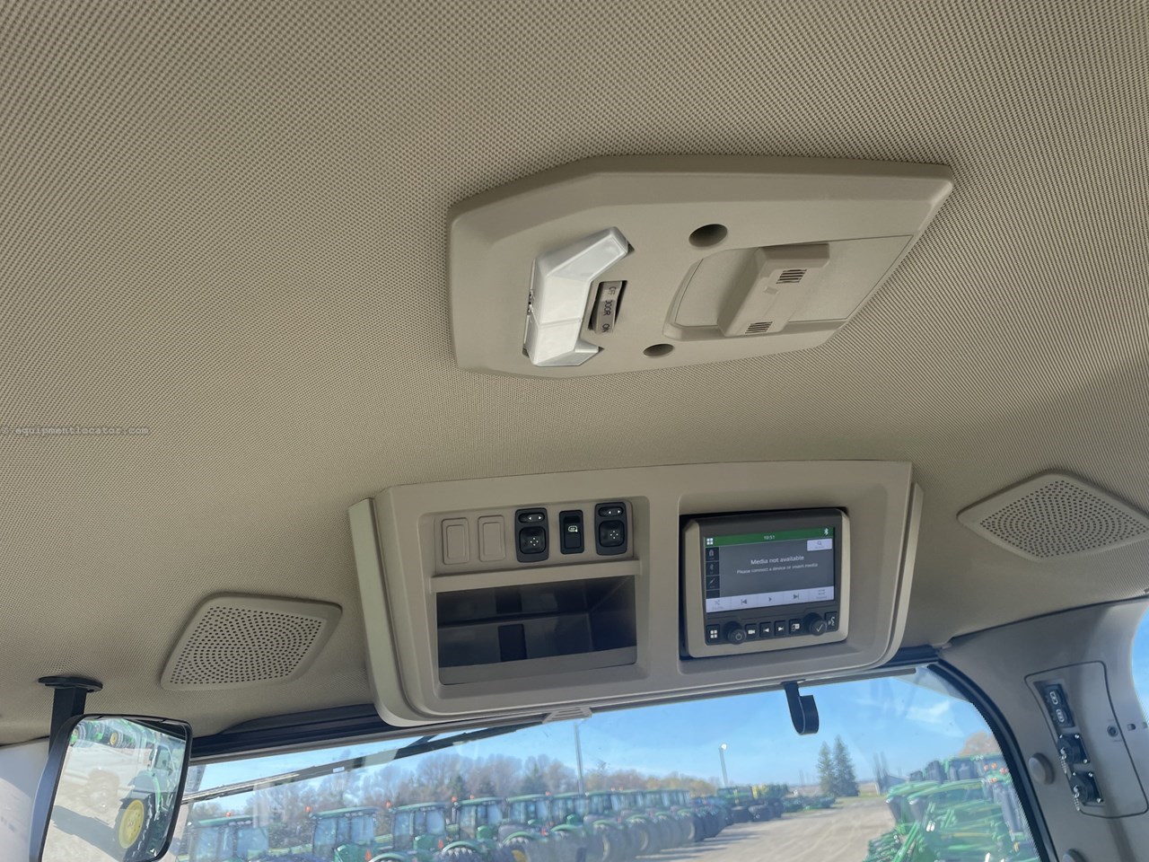 2024 John Deere 8R 250 Image 37