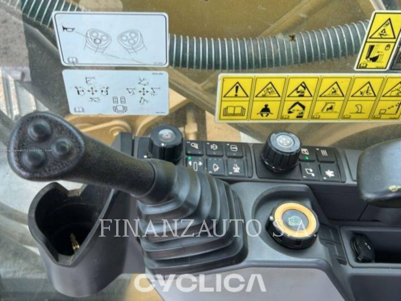 2021 Caterpillar 330GC Image 10