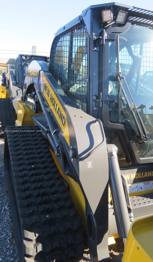 New Holland C345 Image 2