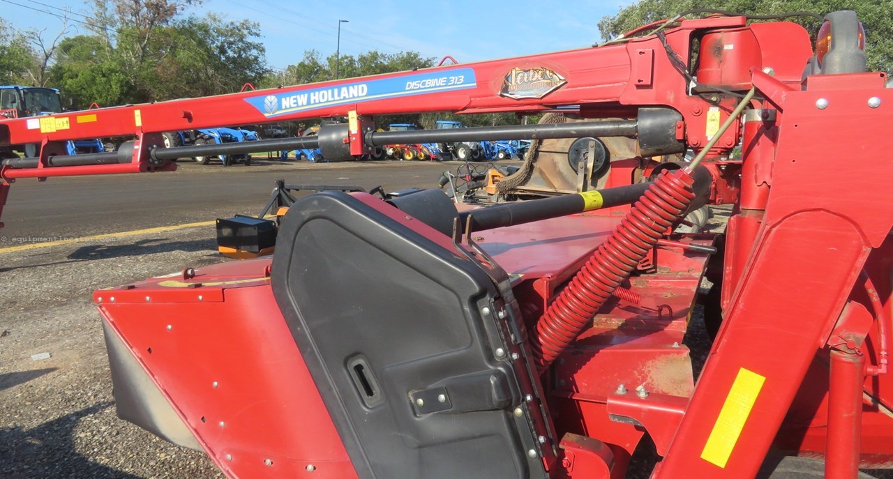 2020 New Holland DB313R Image 10