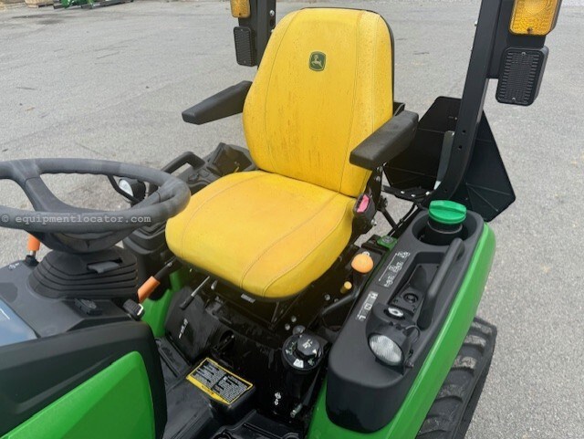 2023 John Deere 1025R Image 10