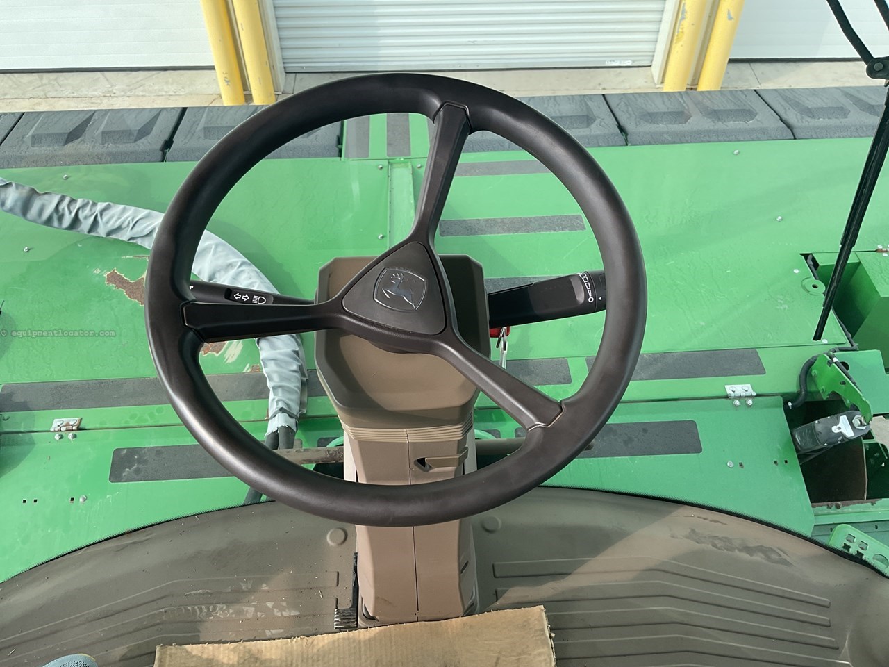 2024 John Deere W235R Image 10