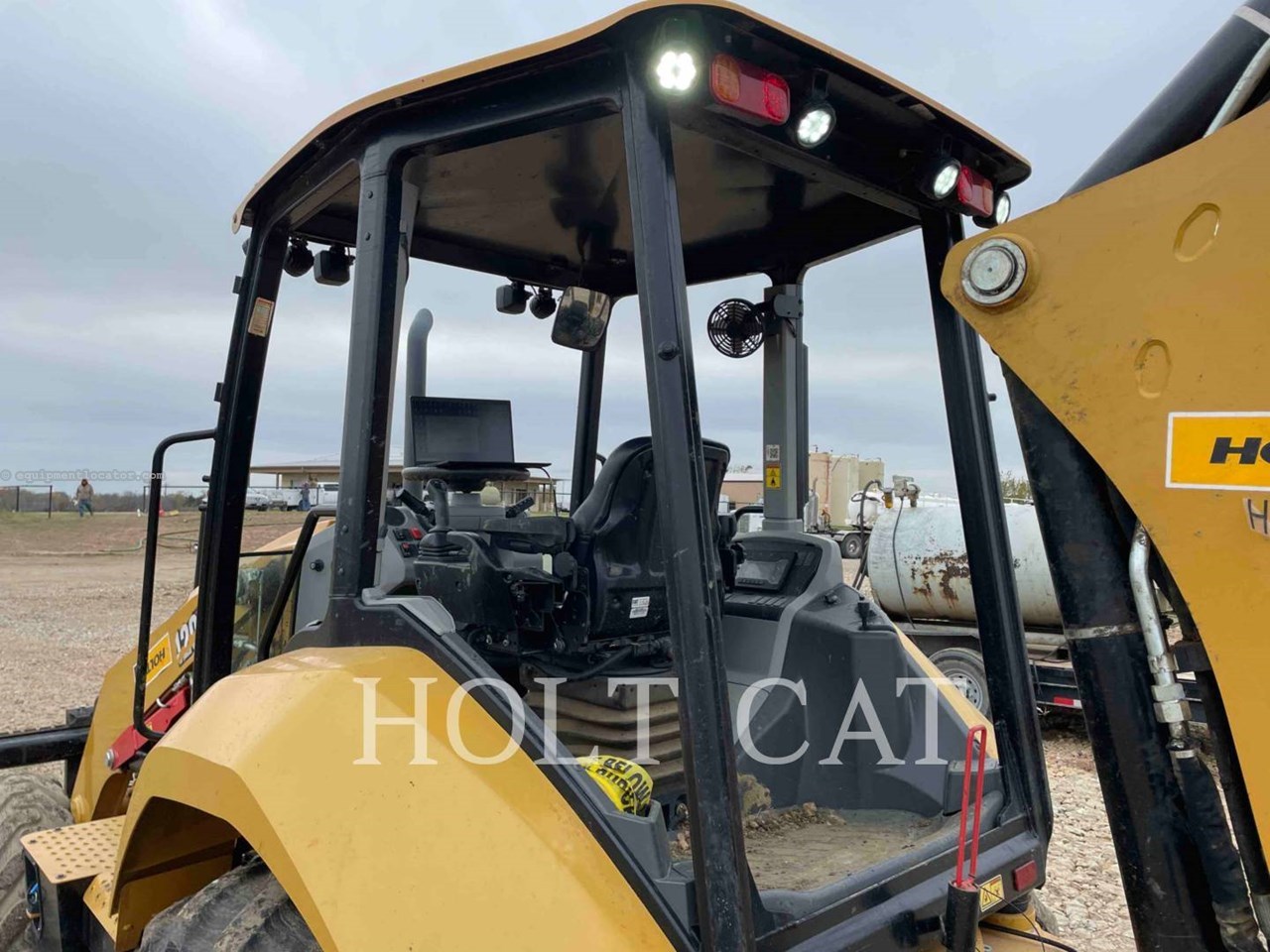 2023 Caterpillar 420XE ITEX Image 10