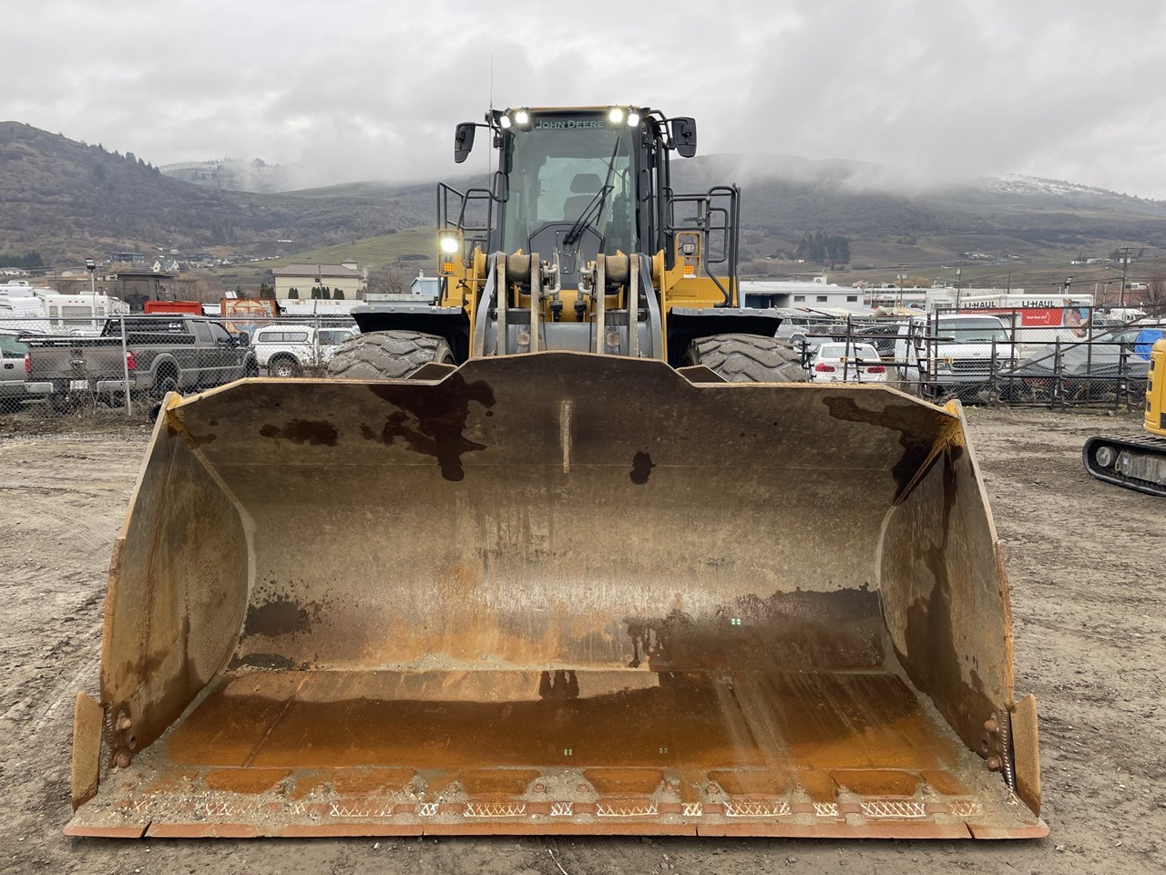 2022 John Deere 844L Image 2