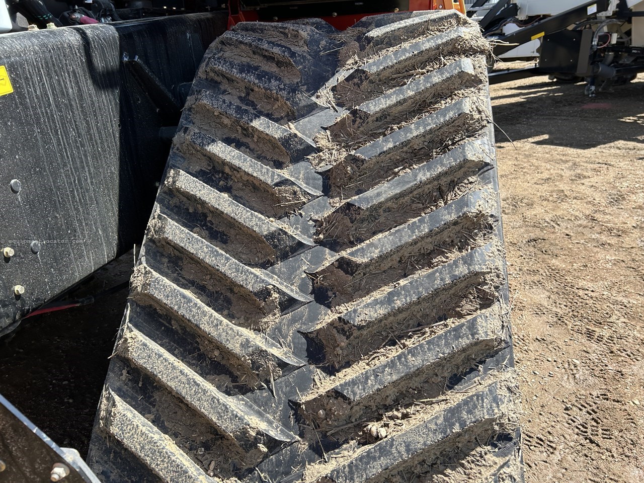 2023 Versatile 620DT Image 10