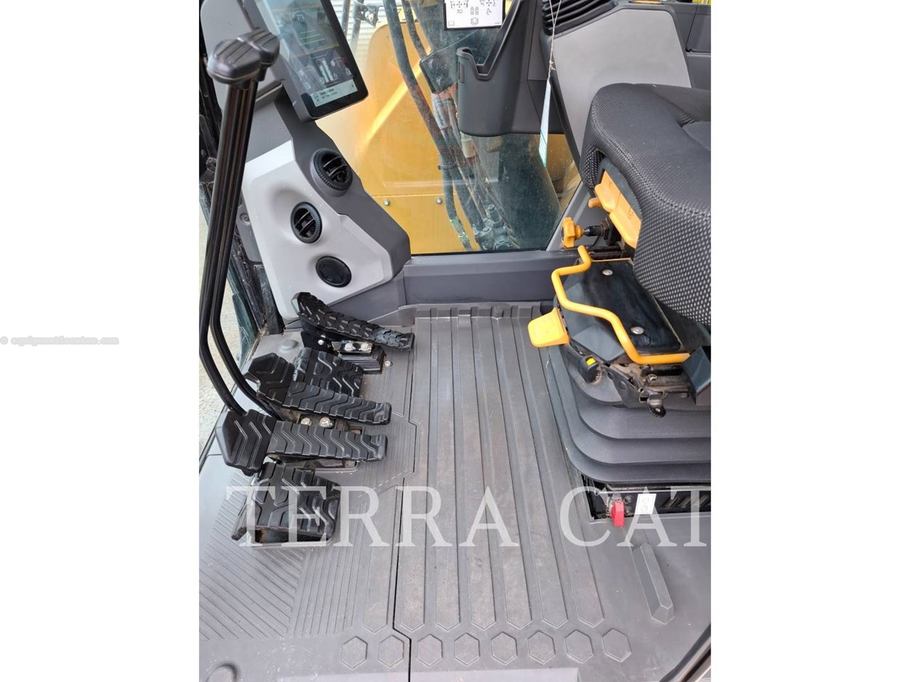 2022 Caterpillar 325-07 Image 10