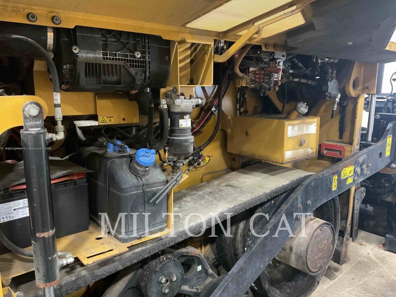 2017 Caterpillar AP655F Image 10