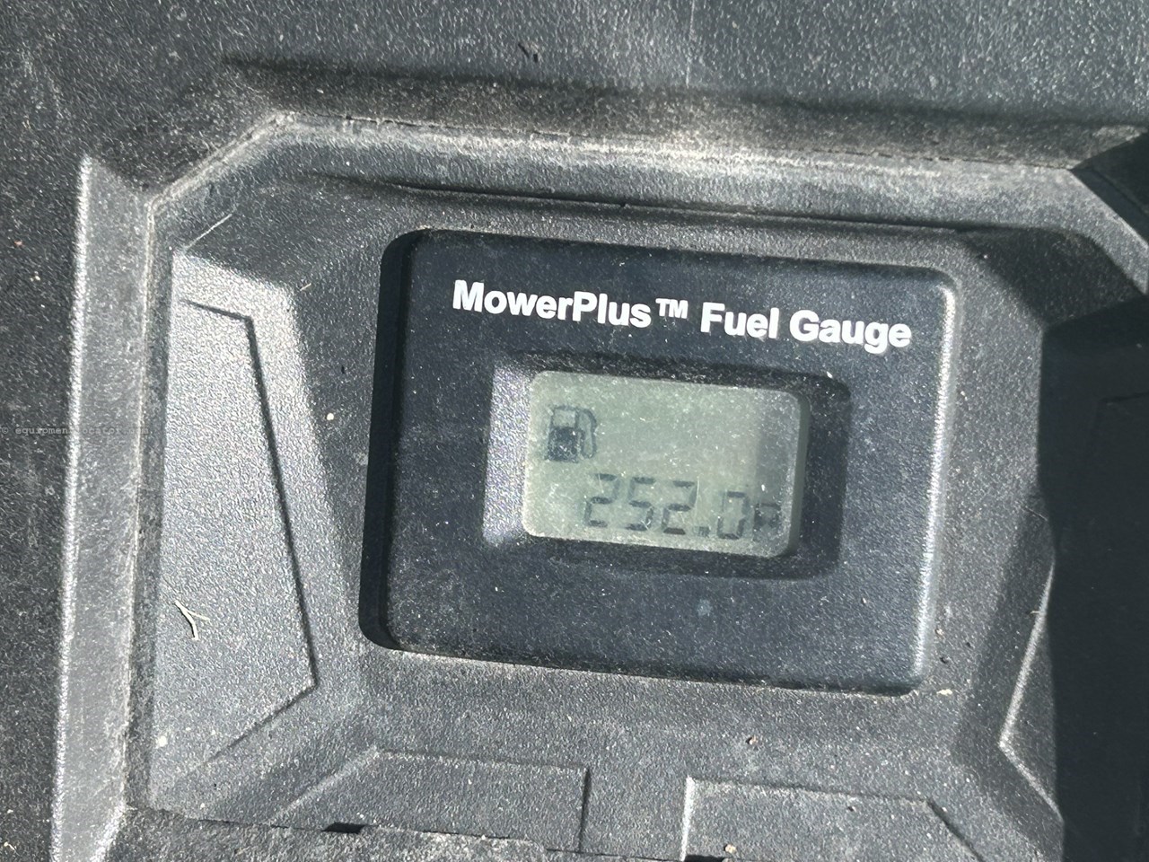 2024 John Deere Z515E Image 9