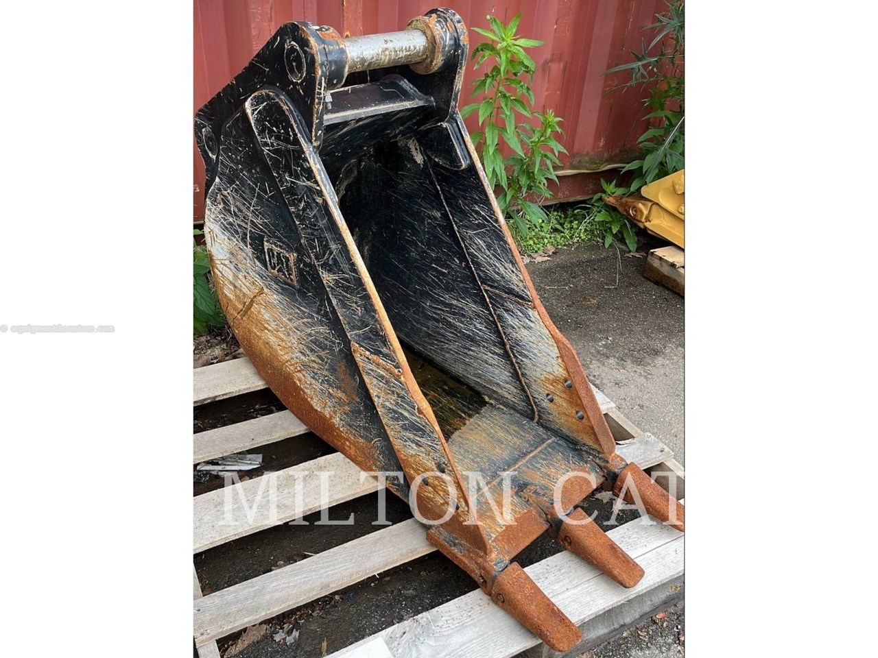 2023 Caterpillar 310 18INCH HEAVY DUTY BUCKET Image 1