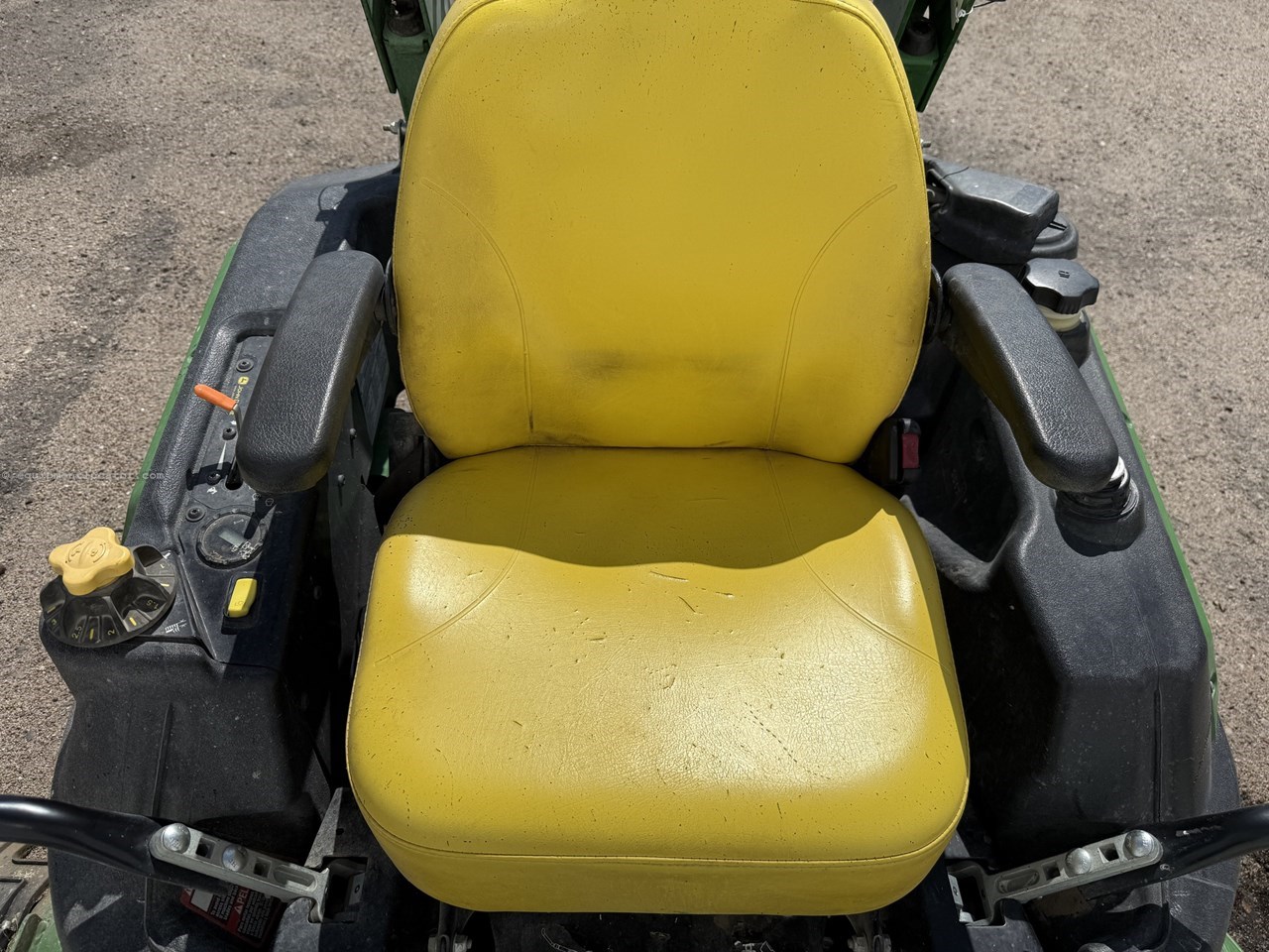 2017 John Deere Z915E Image 5