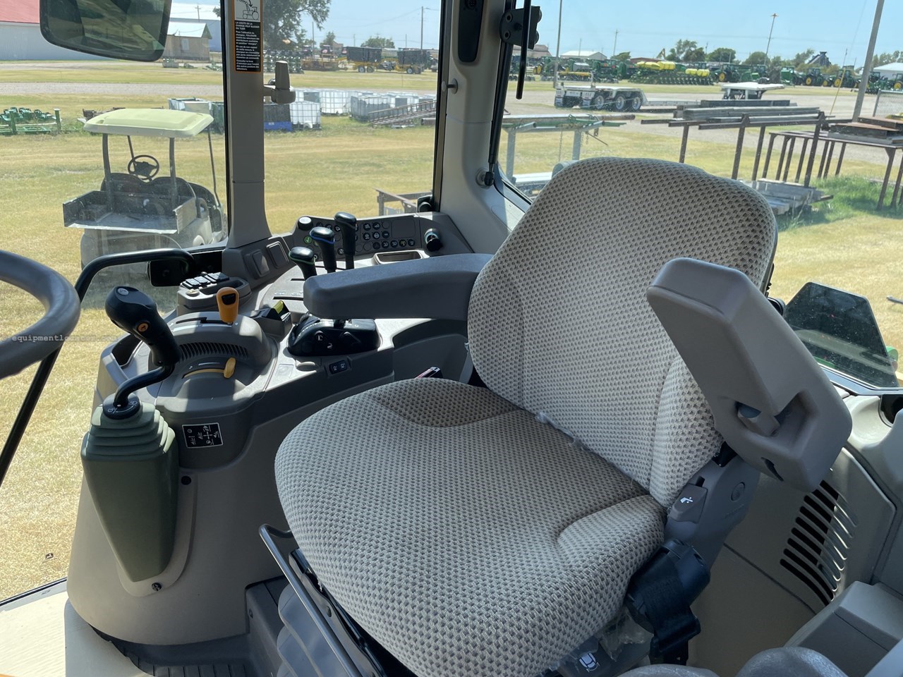 2023 John Deere 6120M Image 10