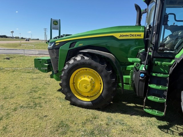 2024 John Deere 8R 230 Image 10