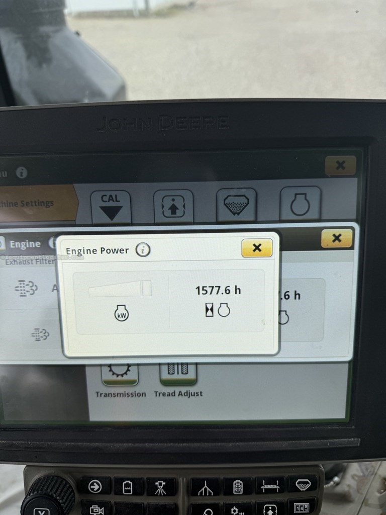 2022 John Deere 600R Image 10