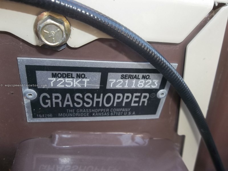 2022 Grasshopper 725K Image 10