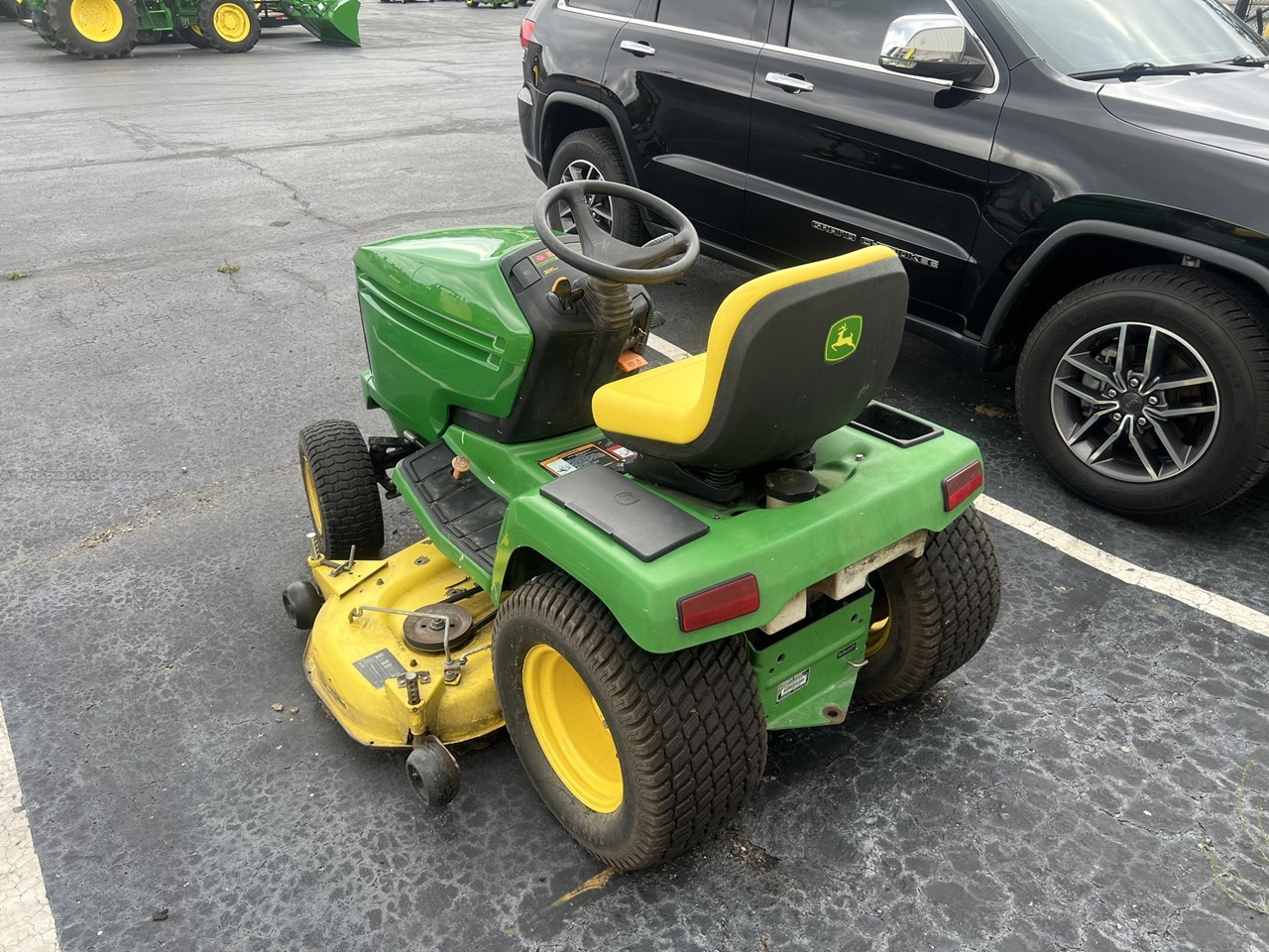 2004 John Deere 335 Image 4
