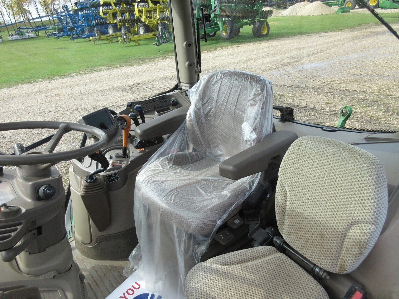 2013 John Deere 6125R Image 10