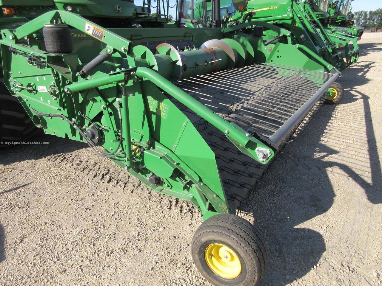 2016 John Deere 615P Image 3