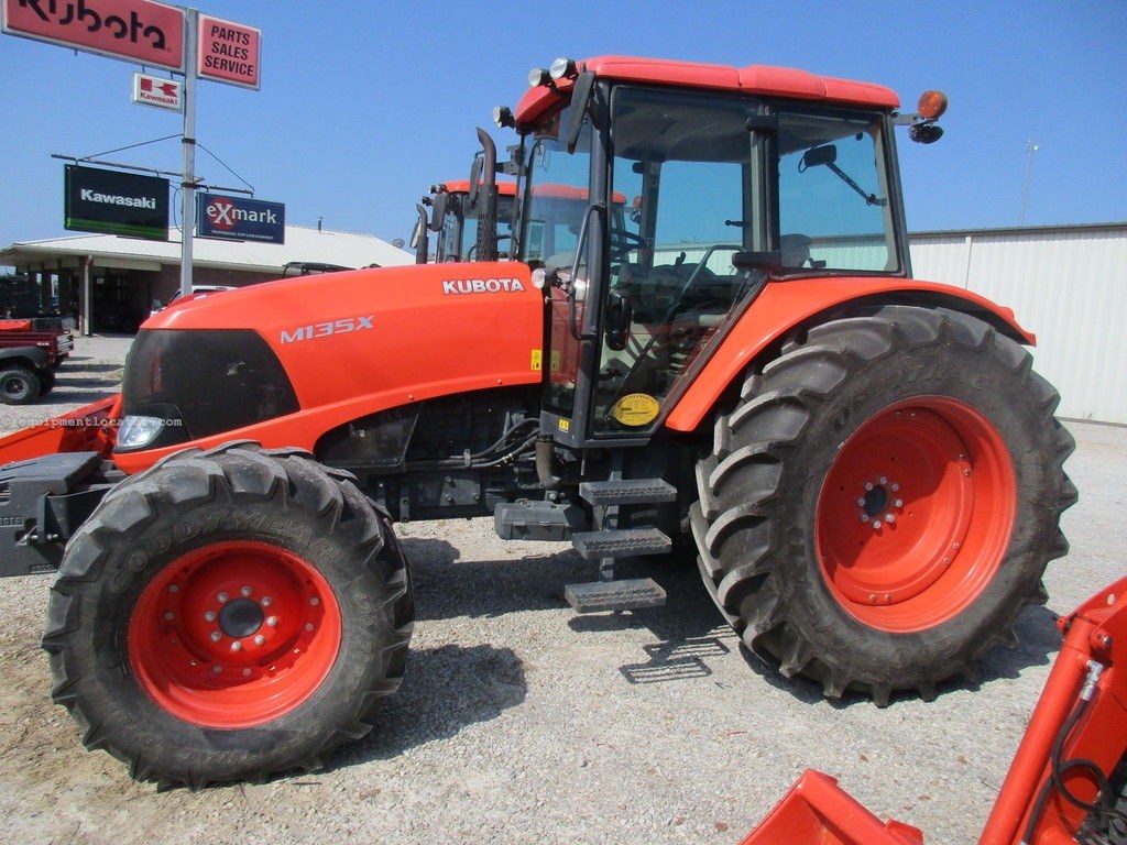 2013 Kubota M135XDTC Image 2