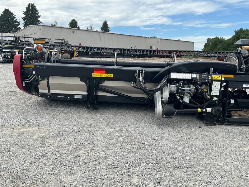 2024 MacDon FD235 SK PTD RED Image 10