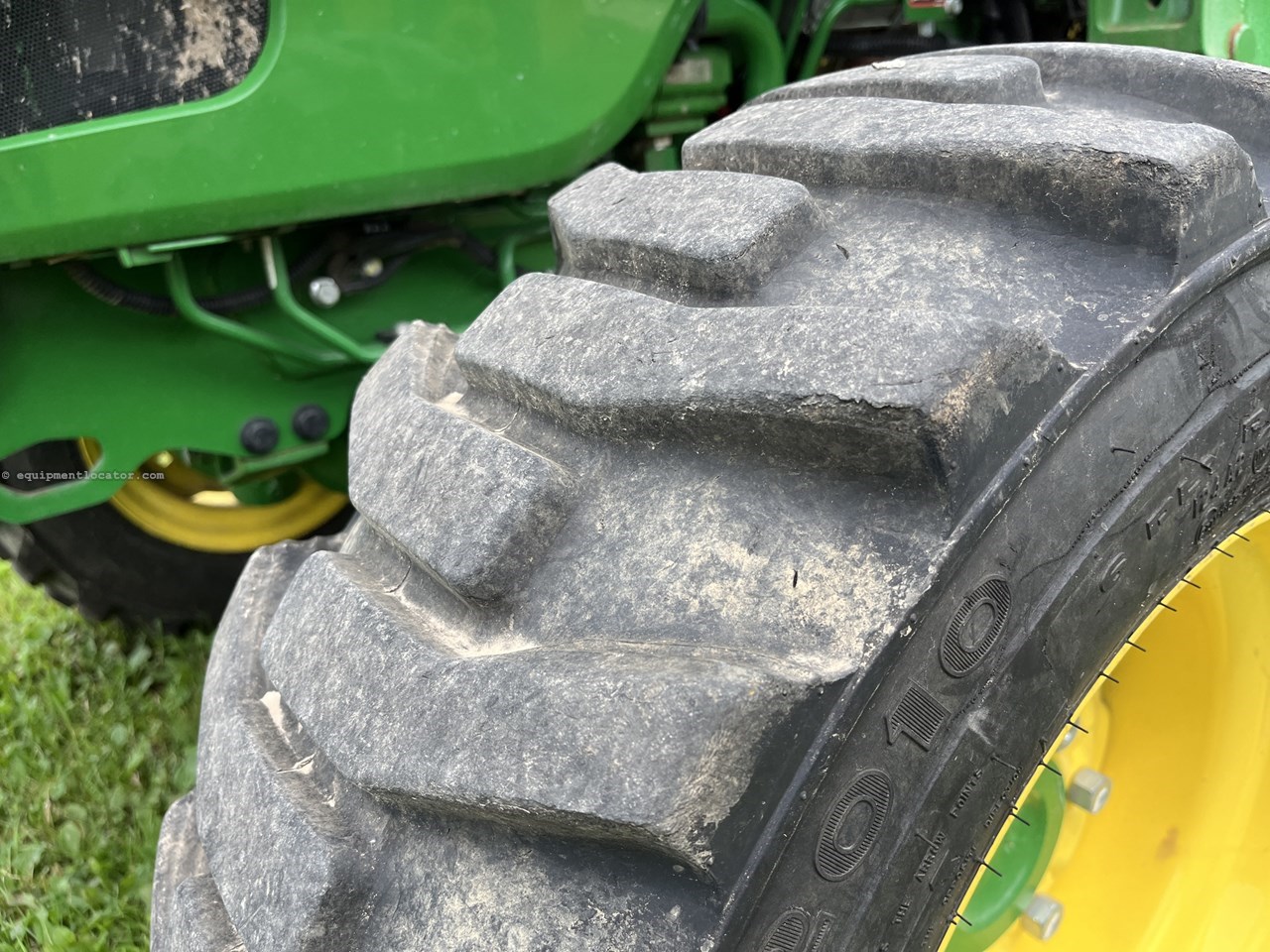 2021 John Deere 4066R Image 10