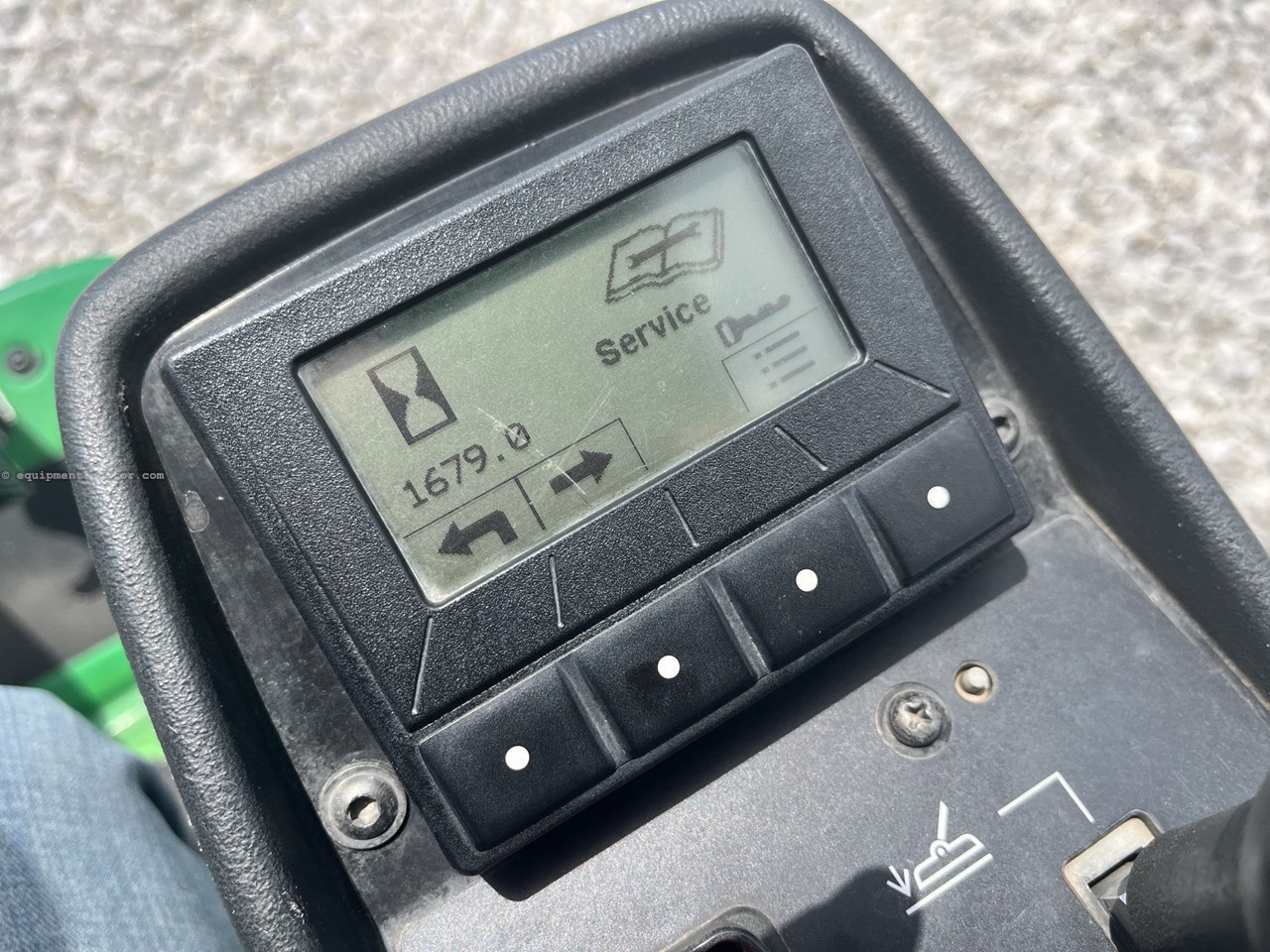 2016 John Deere 9009A Terrain Cut Image 32