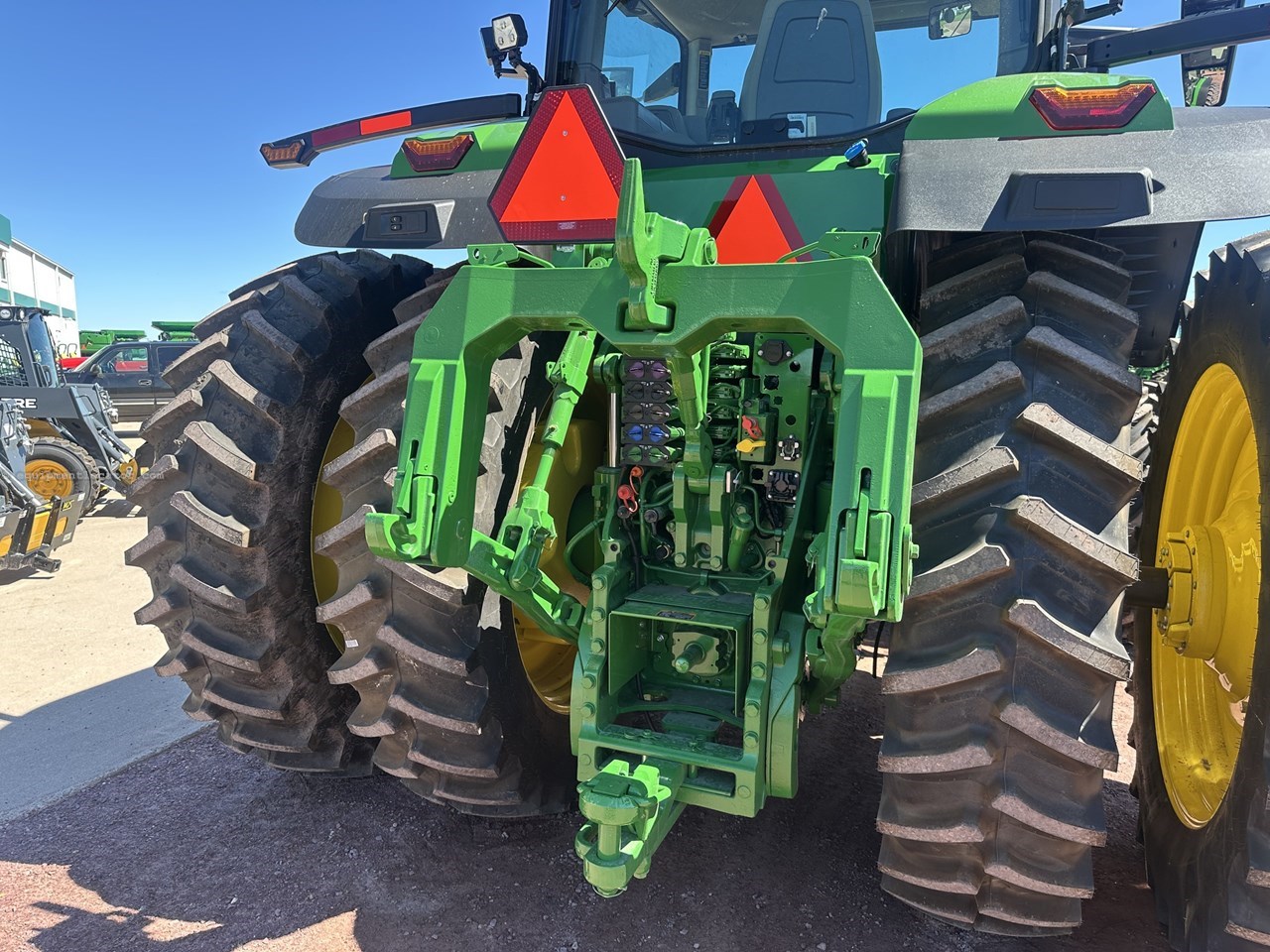 2025 John Deere 8R 410 Image 10