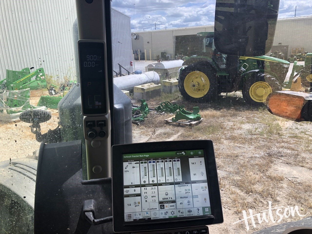 2014 John Deere 8320R Image 10