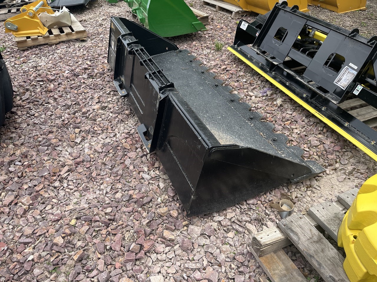 2025 John Deere C90 Image 5