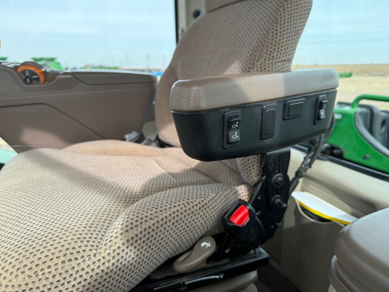 2020 John Deere 9420R Image 24