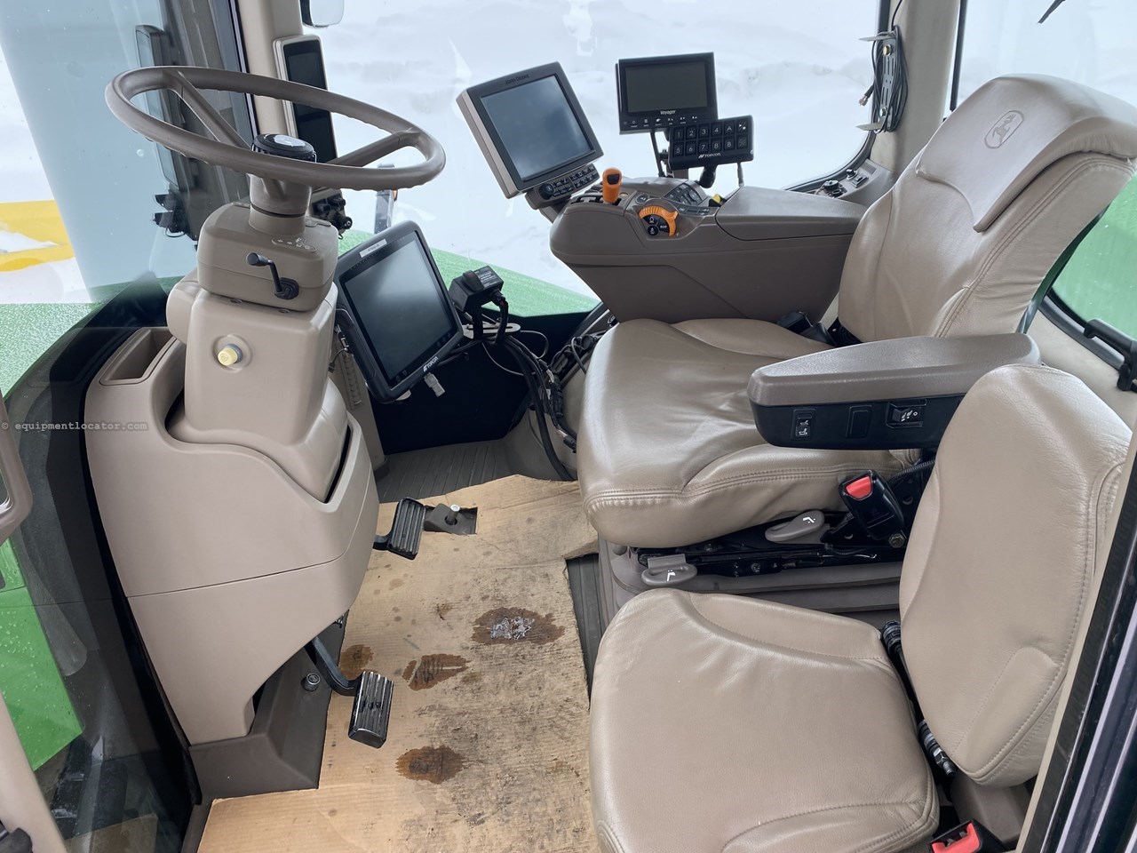 2015 John Deere 9620R Image 10