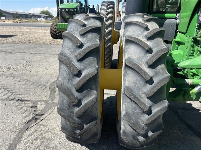 2013 John Deere 8335R Image 10